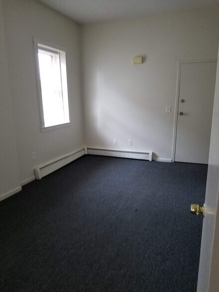 More Photos Of 666-668 Main St, Middletown Apartments For Sale