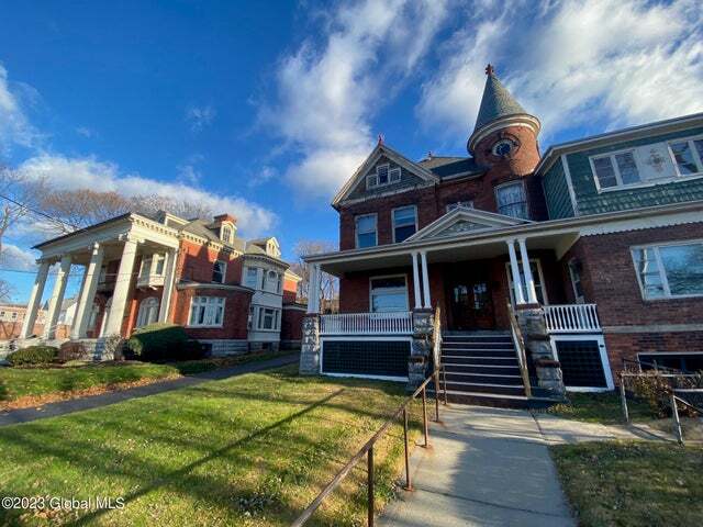 More Photos Of 123 Guy Park Ave, Amsterdam Office For Sale