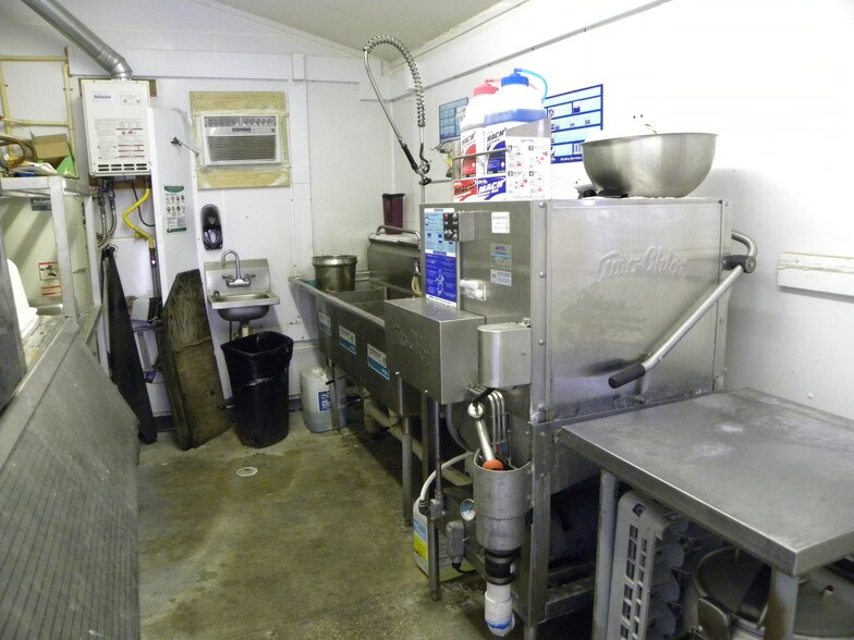 More Photos Of 712 7th St, Galveston Restaurant For Lease