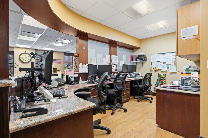 More Photos Of 7210 13th Ave, Brooklyn Office For Sale