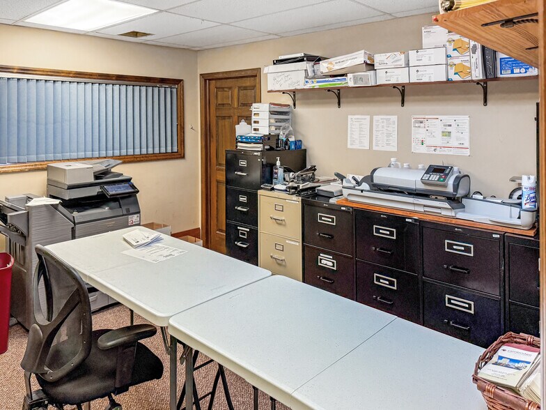 More Photos Of 2335 Tamiami Trl N, Naples Medical For Sale