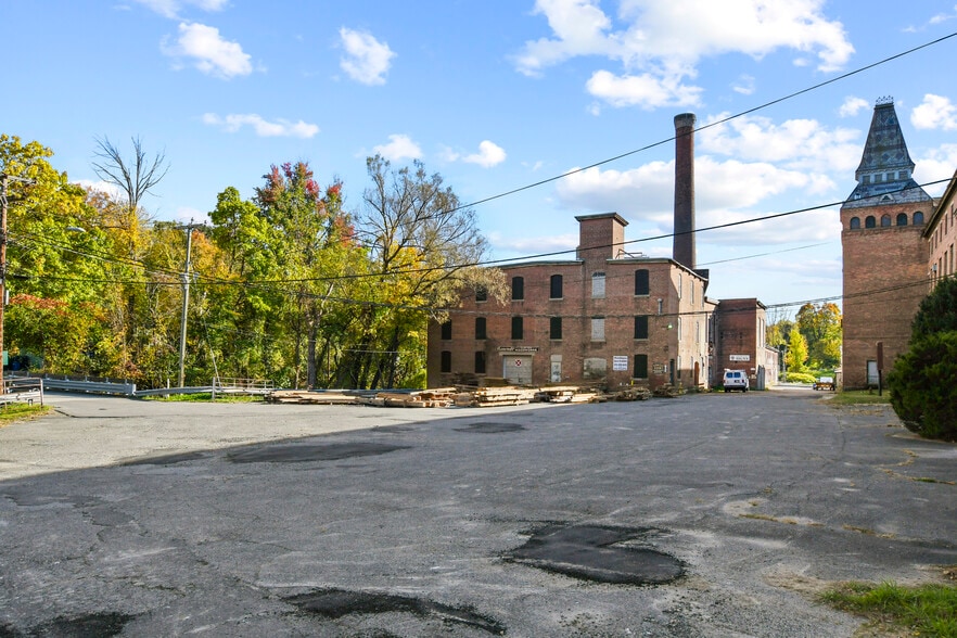 More Photos Of 20 Keeler St, Pittsfield Manufacturing For Sale