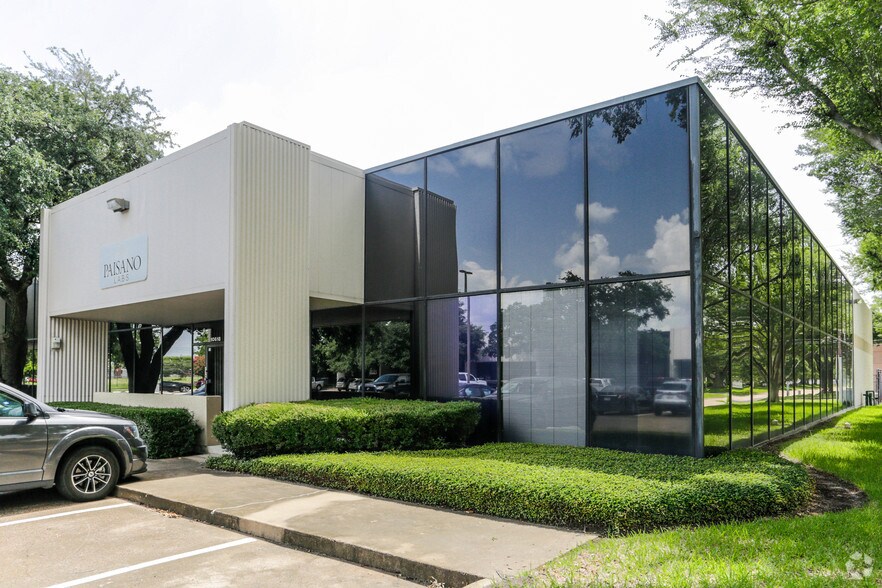 More Photos Of 10610-10618 Rockley Rd, Houston Unknown For Lease