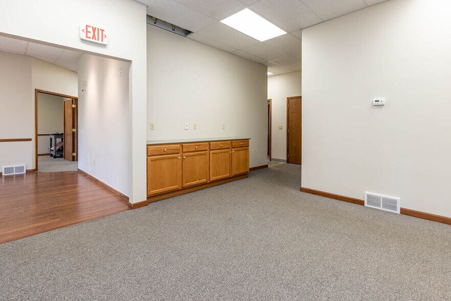 More Photos Of 90 Professional Pky, Lockport Medical For Lease