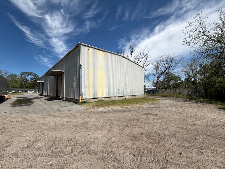 More Photos Of 1009 W Hill Ave, Valdosta Warehouse For Sale