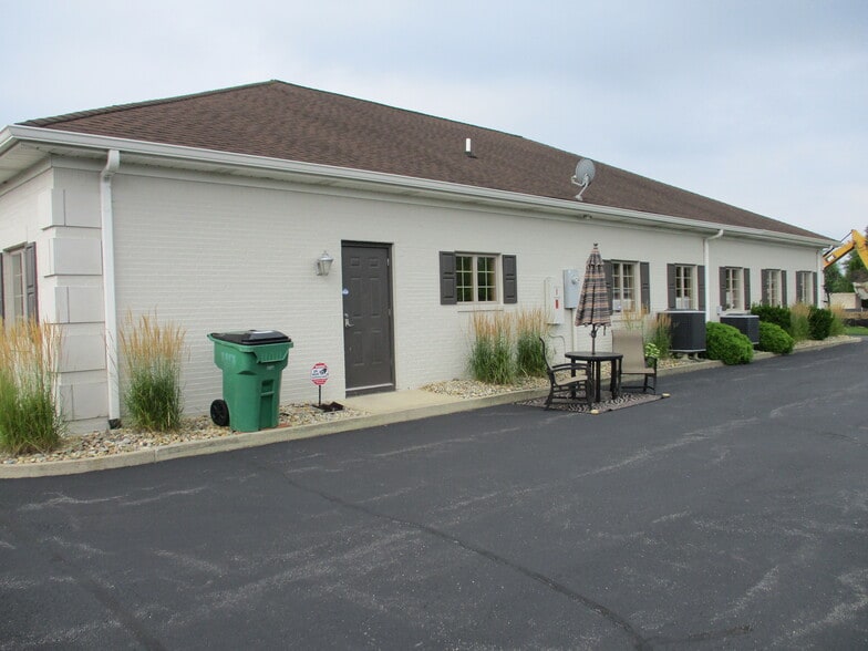 More Photos Of 660 Patrick Pl, Brownsburg Office For Sale