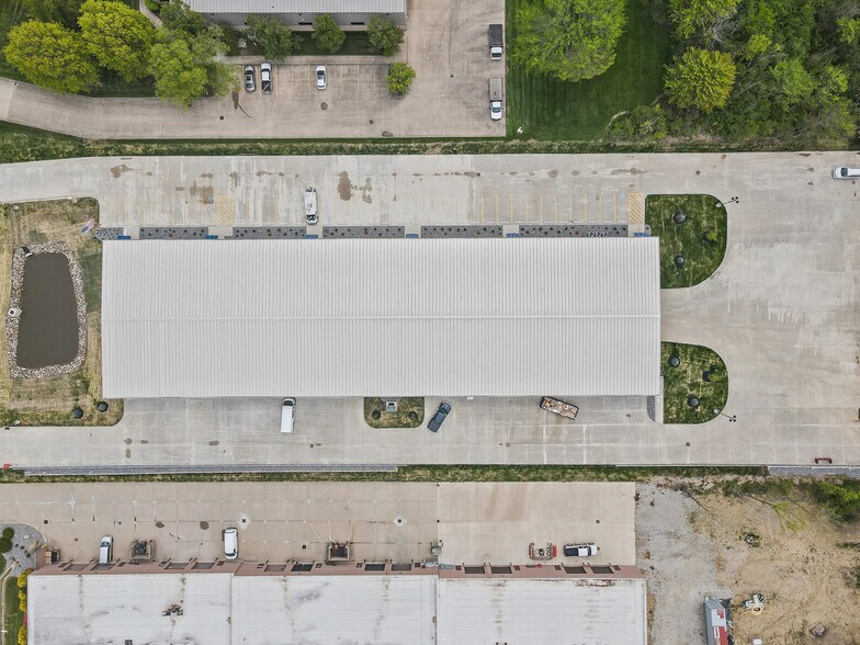 More Photos Of 2844 Westway Drive, Brunswick Warehouse For Lease