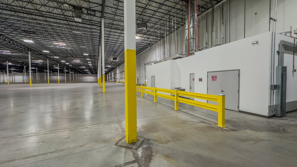 More Photos Of 465 Industrial Ave, Santa Teresa Manufacturing For Lease