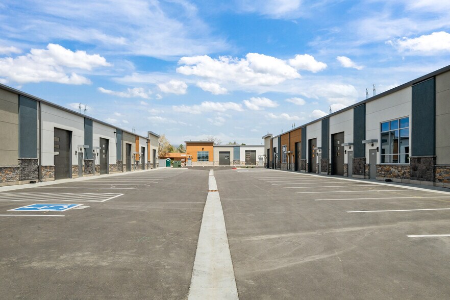 More Photos Of 1001 Depot Hill, Broomfield Showroom For Sale