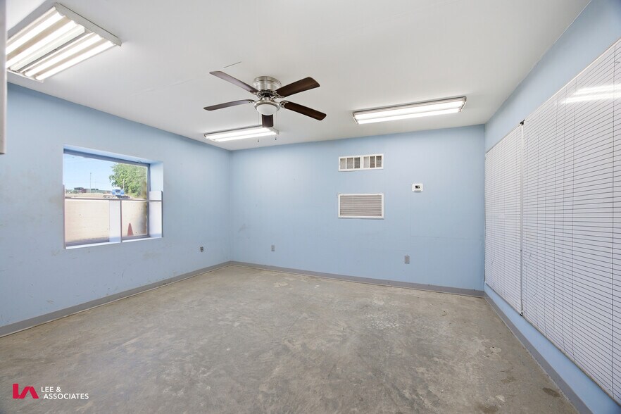 More Photos Of 1364 Candler Rd, Gainesville Truck Terminal For Lease