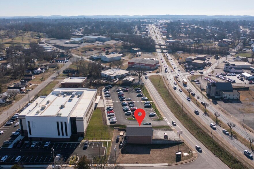 More Photos Of 1113 S Main St, Columbia Freestanding For Sale