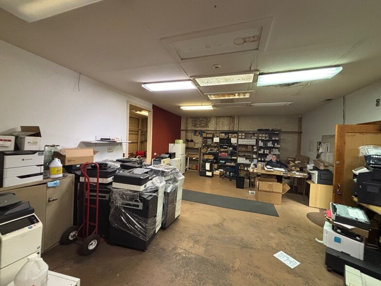 More Photos Of 1140 W Washington Blvd, Chicago Warehouse For Sale