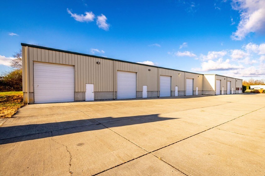 More Photos Of 3095 Homeward Way, Fairfield Warehouse For Lease