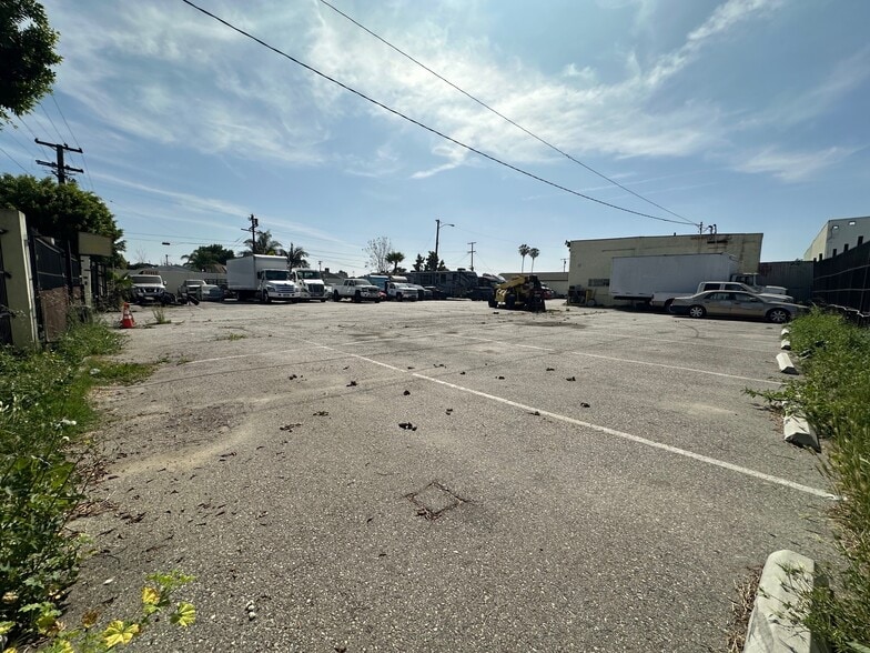 More Photos Of 712 E Alondra Blvd, Compton Land For Lease