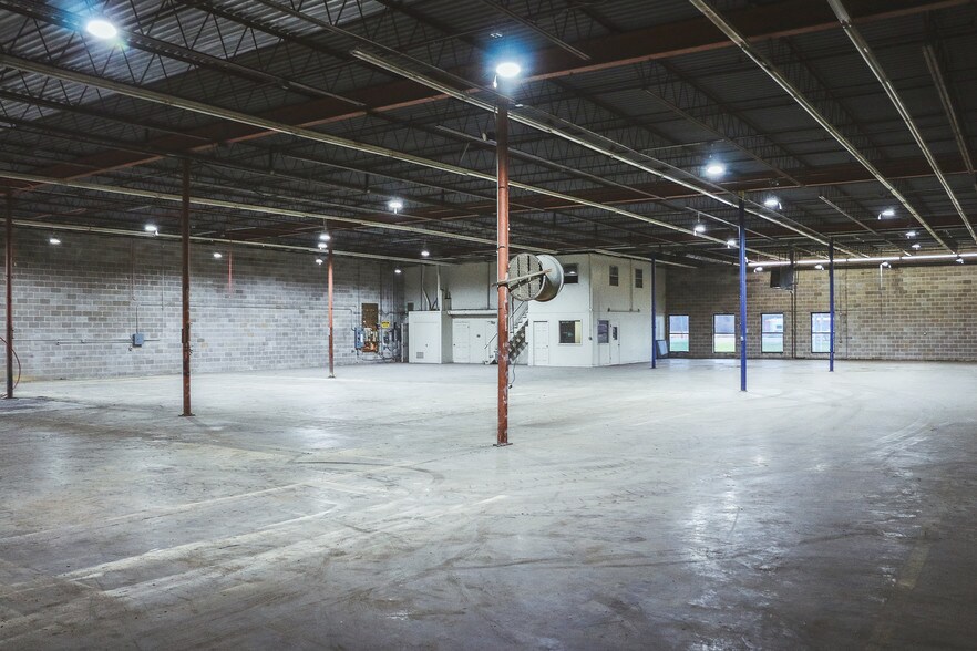 More Photos Of 1814 N Market St, Shreveport Manufacturing For Sale