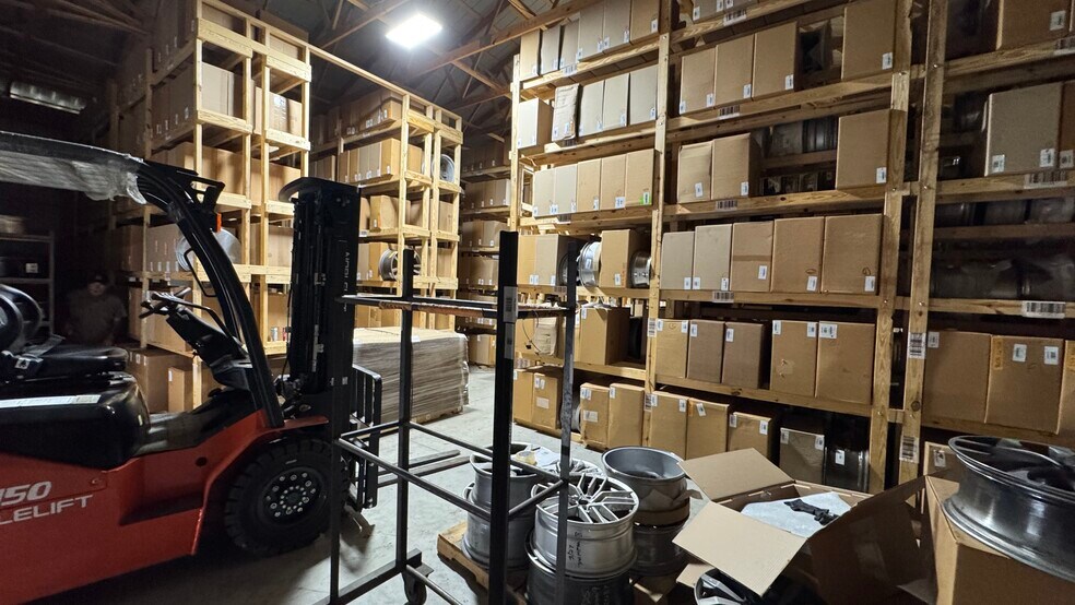 More Photos Of 231 Moorestown Dr, Bath Manufacturing For Sale