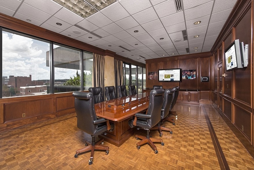 More Photos Of 1301 First Ave, Columbus Medical For Lease