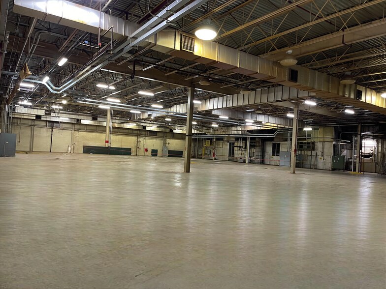 More Photos Of 177 N Scales St, Reidsville Manufacturing For Sale