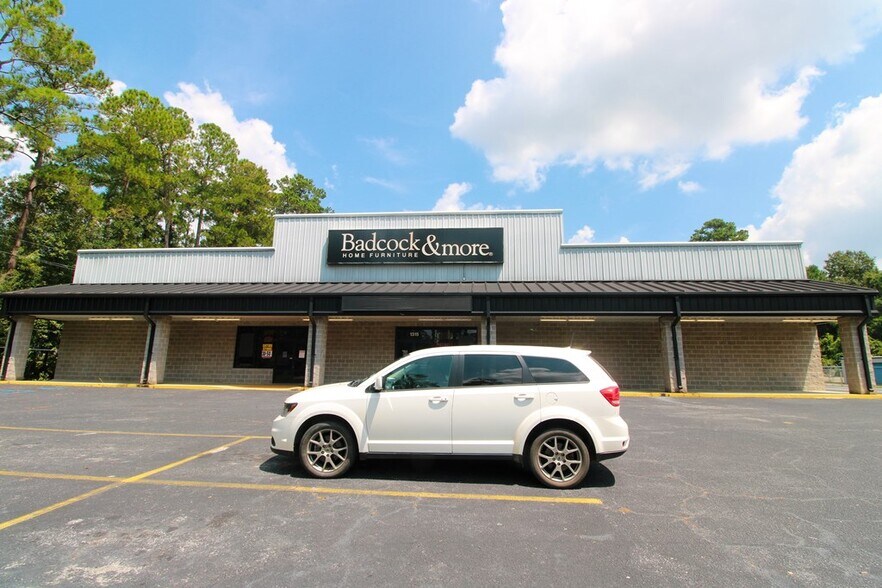 More Photos Of 1315 W Screven St, Quitman Storefront For Sale
