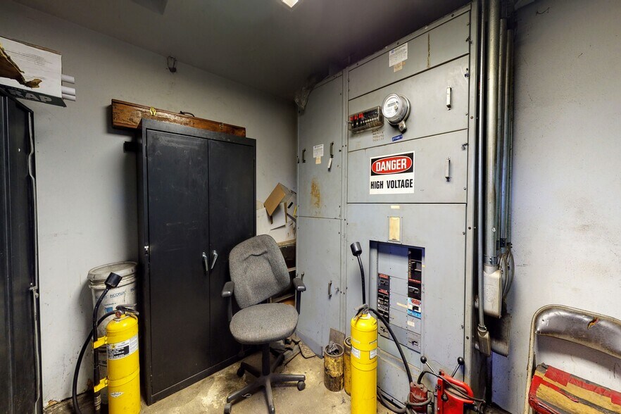 More Photos Of 3400-3470 Randolph St, Huntington Park Warehouse For Lease