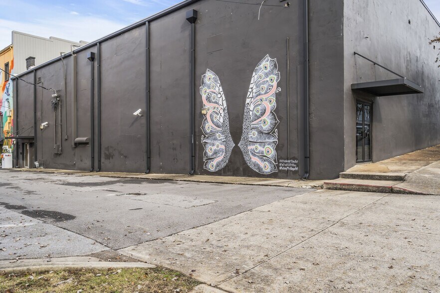 More Photos Of 219 2nd Ave SE, Decatur Storefront For Lease