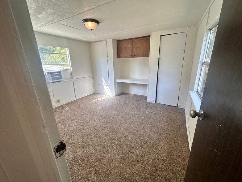 More Photos Of 12300 Phillips Ln, Gibsonton Manufactured Housing Mobile Home Park For Sale