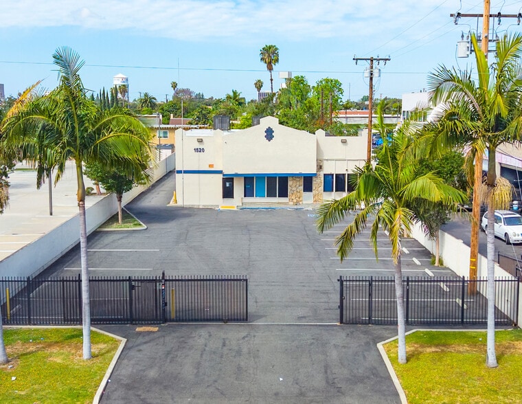 Primary Photo Of 1520 N Grand Ave, Santa Ana Medical For Lease