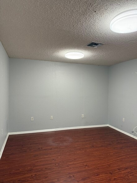 More Photos Of 1501 S Pinellas Ave, Tarpon Springs Office For Lease