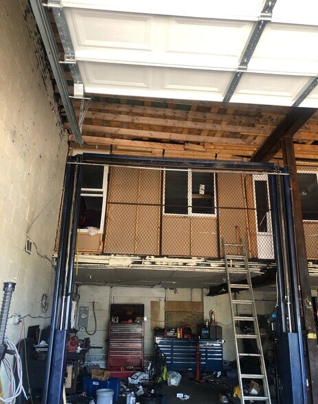 More Photos Of 4101-4121 Reisterstown Rd, Baltimore Freestanding For Sale