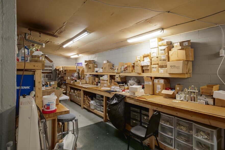 More Photos Of 1037 OH-7, Gallipolis Sports And Entertainment For Sale