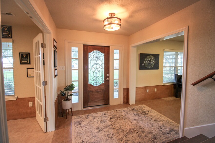 More Photos Of 16607 Mueschke Rd, Cypress Office Residential For Sale