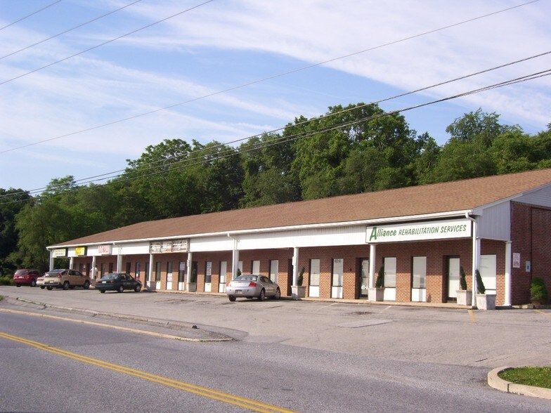 More Photos Of 40 W 11th Ave, York General Retail For Lease