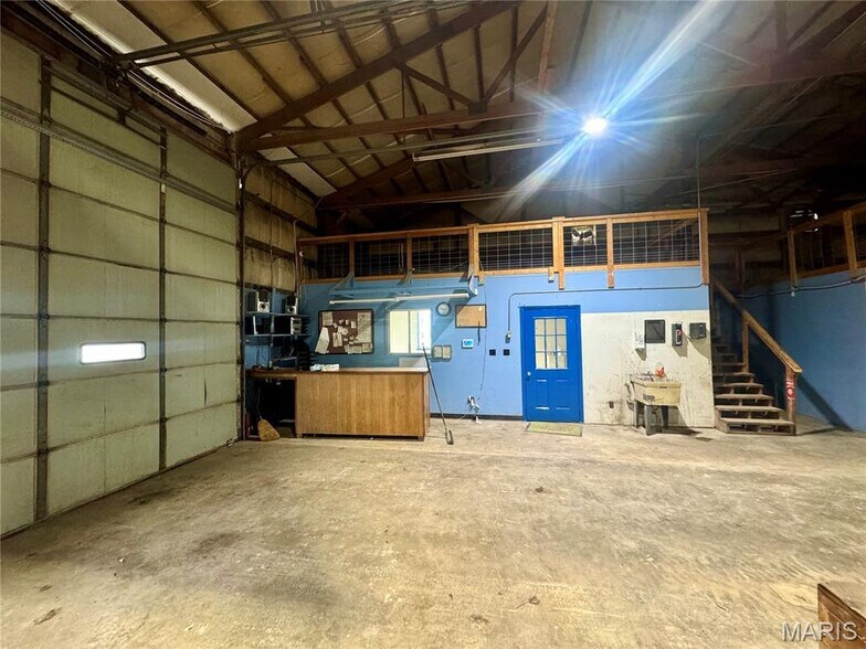 More Photos Of 100 W Foreman St, Jonesburg Showroom For Sale