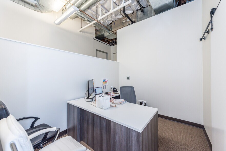 More Photos Of 8925 Research Dr, Irvine Office For Lease