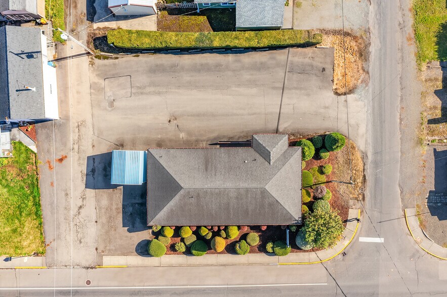 More Photos Of 421 Williams St, Mossyrock Office For Lease