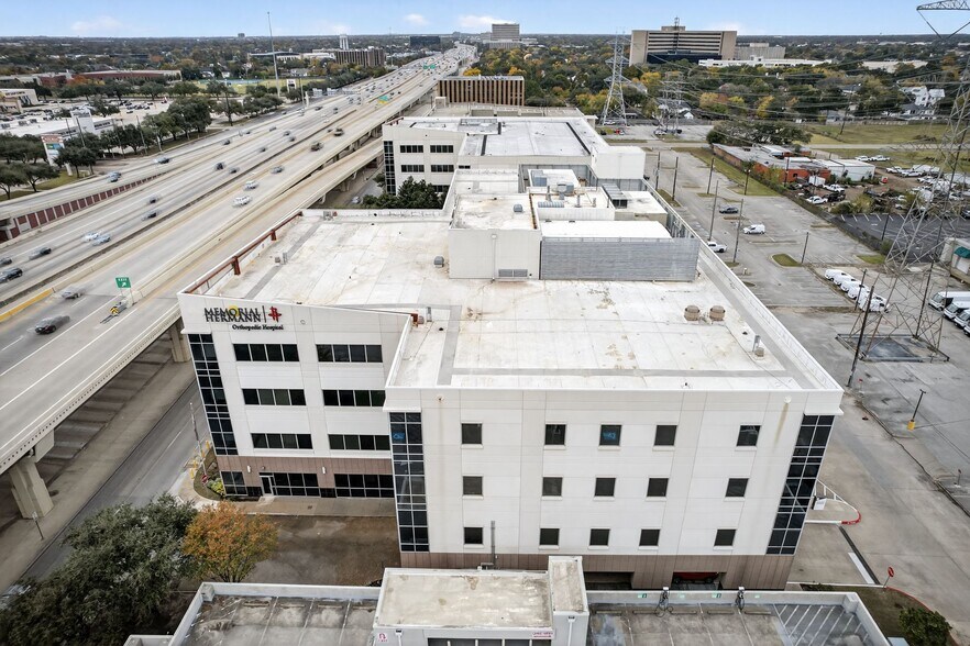 More Photos Of 5420 West Loop S, Bellaire Medical For Lease
