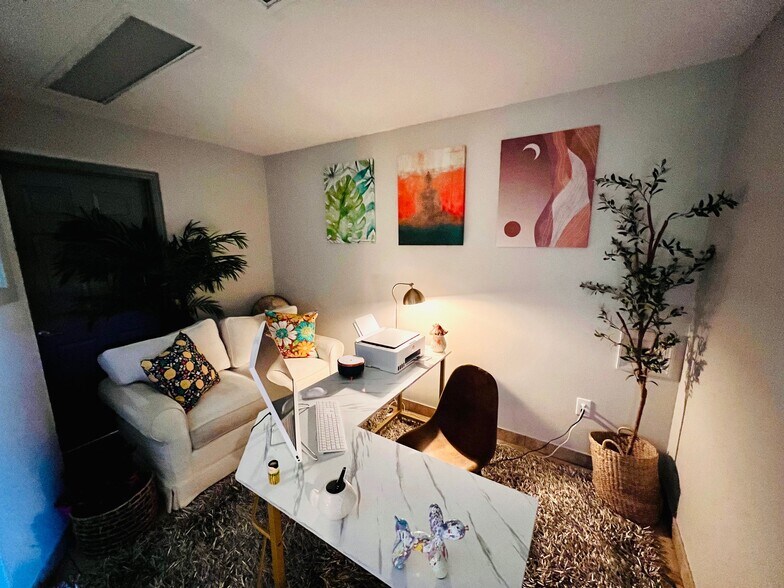 More Photos Of 2200 S Bay St, Eustis Office For Sale