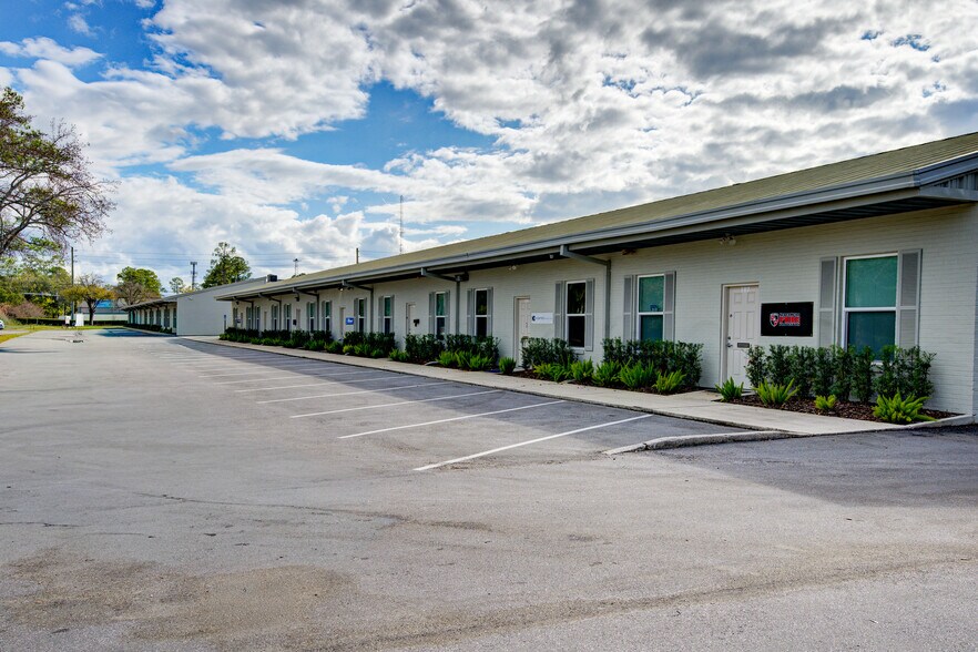 More Photos Of 5121 Bowden Rd, Jacksonville Light Manufacturing For Lease