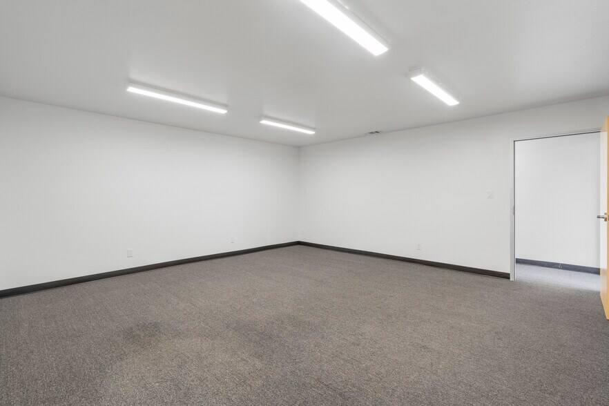 More Photos Of 2505 Amaral Ct, Hayward Warehouse For Sale