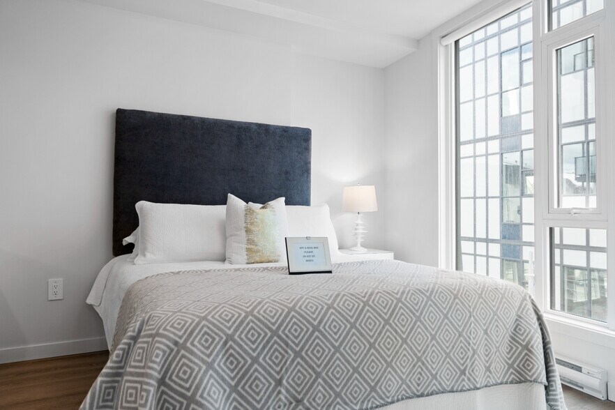 More Photos Of 2830 Peatt Rd, Victoria Apartments For Lease