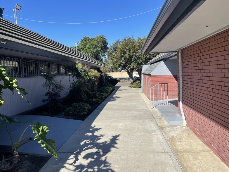 More Photos Of 1200 N Ventura Rd, Oxnard Medical For Sale