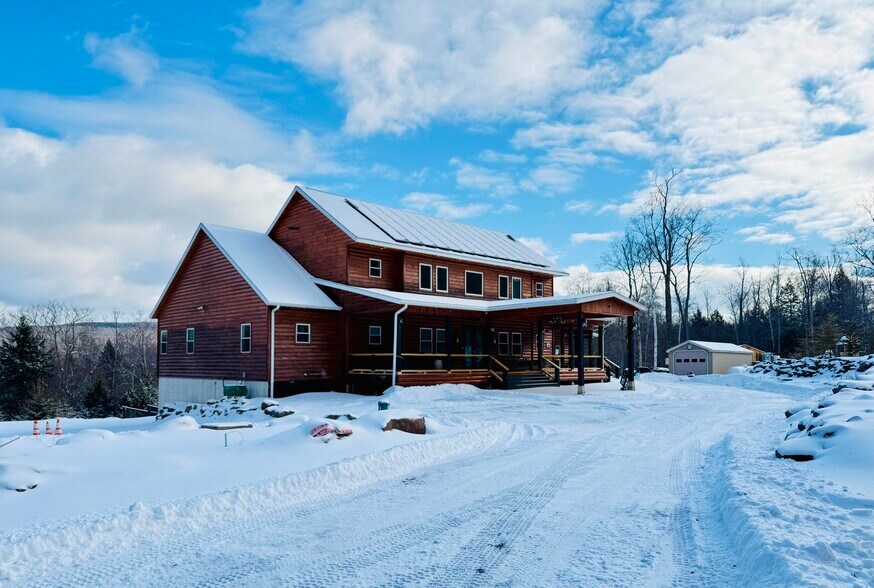 More Photos Of 19 Palsgraf Ct., Elka Park Showroom For Sale