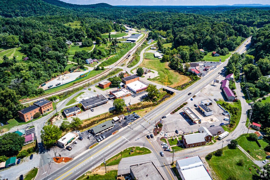 More Photos Of 40 Main St, Boones Mill Storefront Retail Residential For Sale