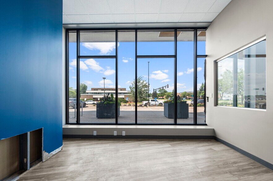 More Photos Of 1700 Plymouth Rd, Minnetonka Apartments For Lease