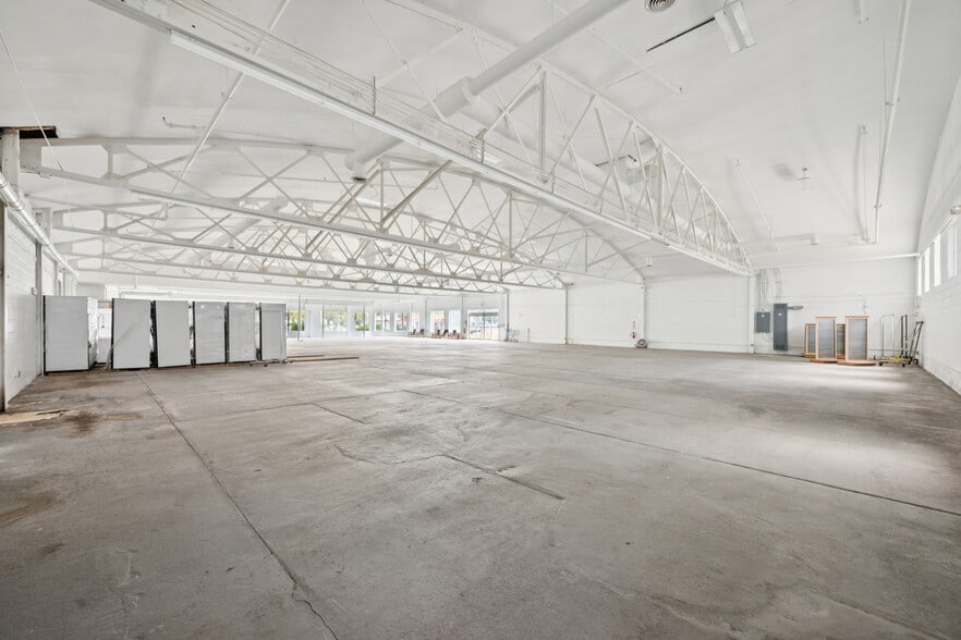 More Photos Of 235-239 W Landis Ave, Vineland Freestanding For Sale