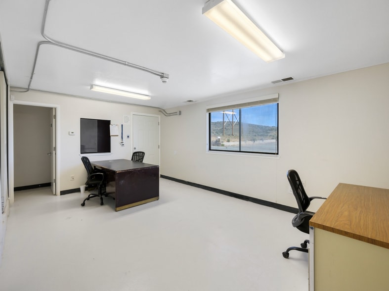 More Photos Of 3581 Drako Way, Carson City Manufacturing For Sale