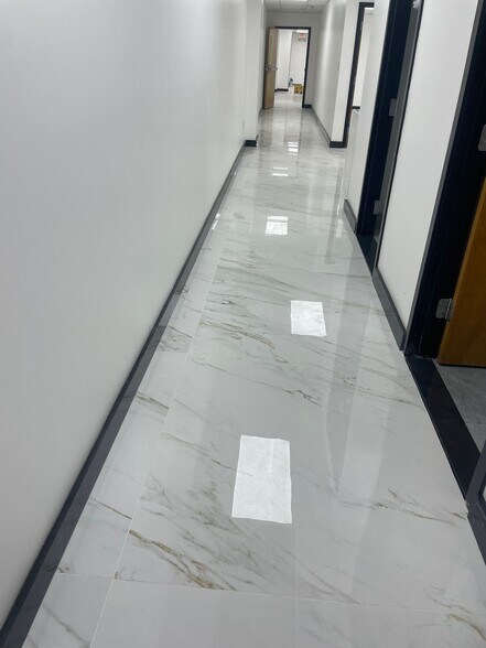 More Photos Of 45 Connair Rd, Orange Light Manufacturing For Lease