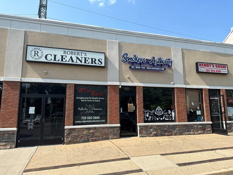 More Photos Of 881 Main St, Sayreville Freestanding For Lease