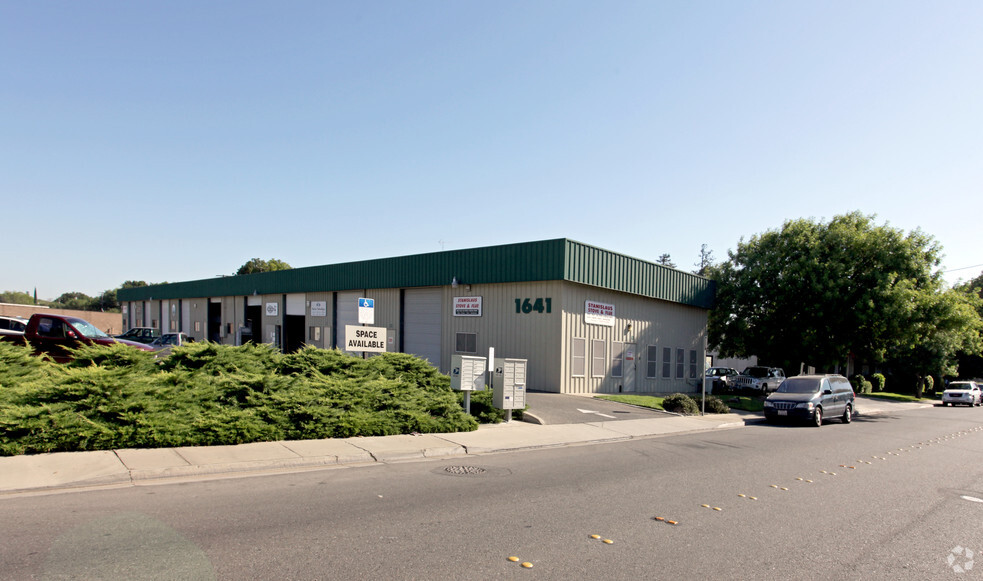 Primary Photo Of 1641 Princeton Ave, Modesto Warehouse For Lease