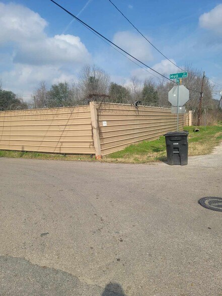 More Photos Of 6522 Cullen Blvd, Houston Auto Dealership For Lease